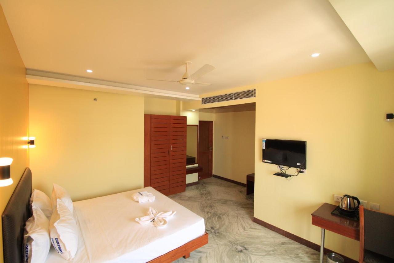 Pondy Southern Residency ポンディシェリ エクステリア 写真